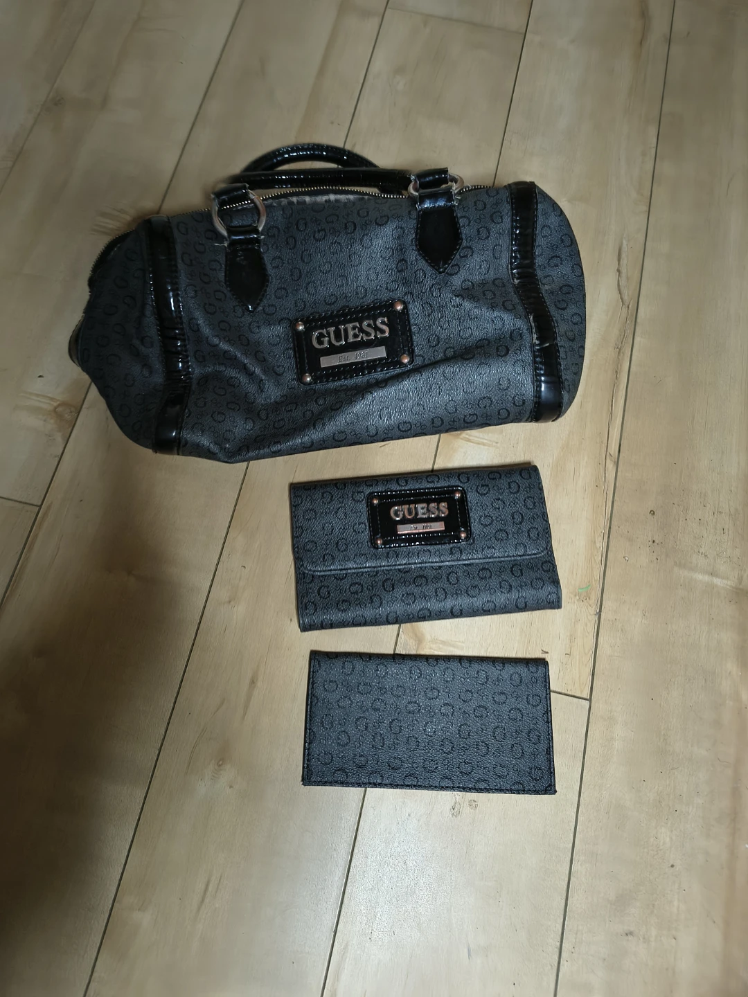 Guess Handbag and Wallet Set - photo 2