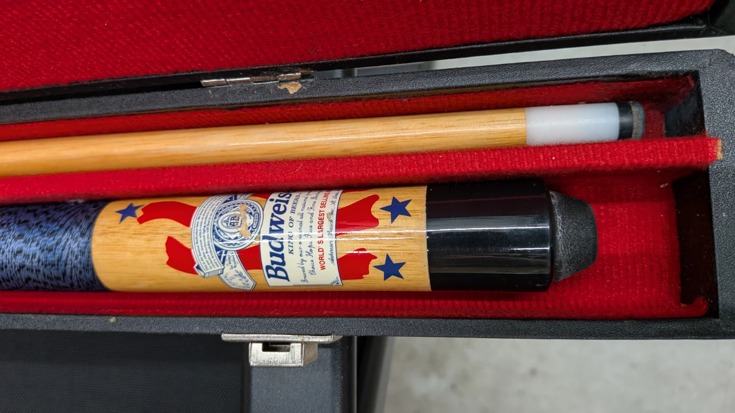 Vintage Budweiser Pool Cue Stick with Case - photo 2