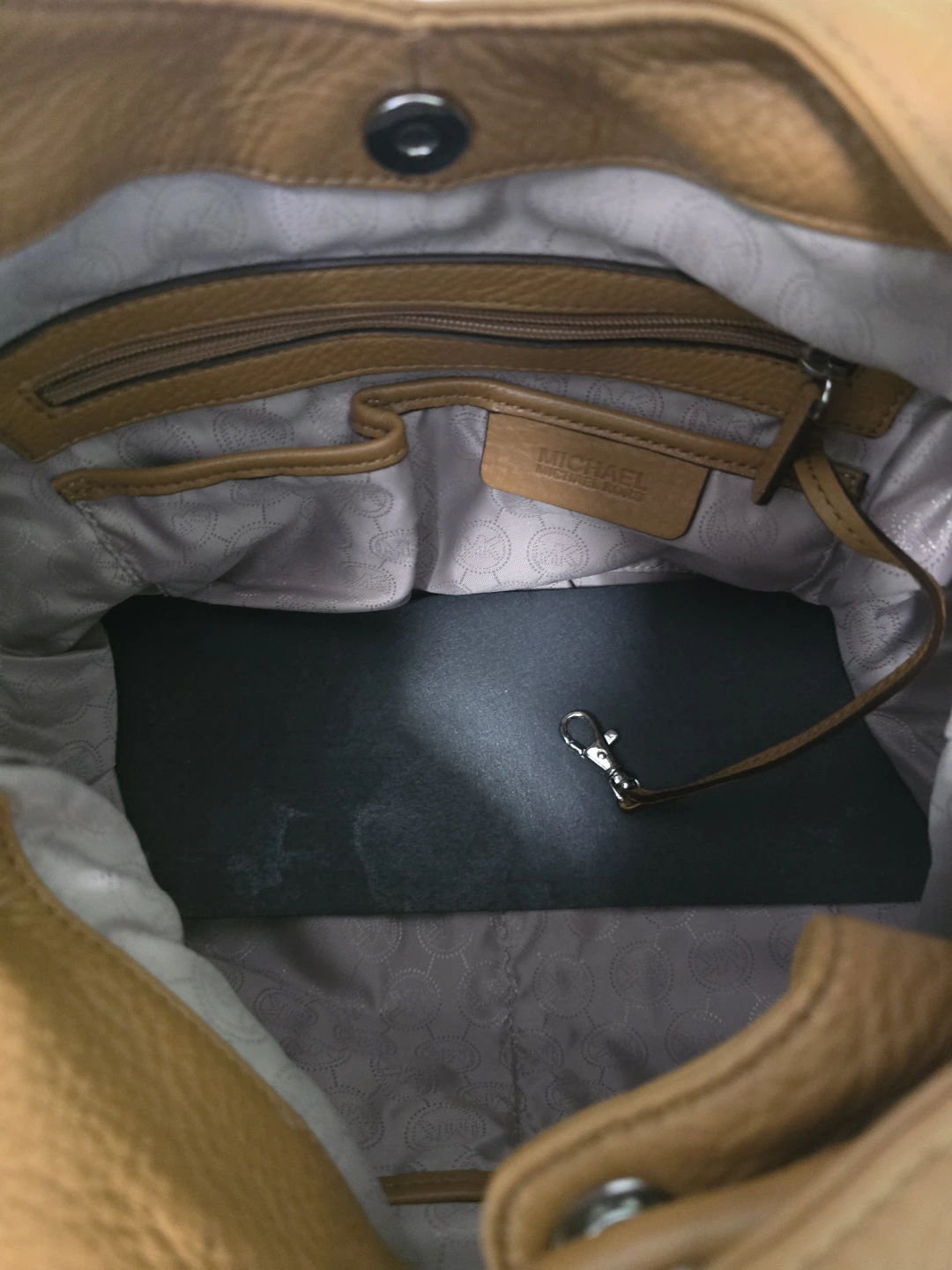 Michael Kors Tan Leather Hobo Handbag - photo 2