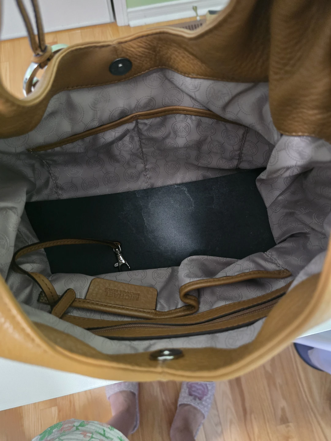 Michael Kors Tan Leather Hobo Handbag - photo 3