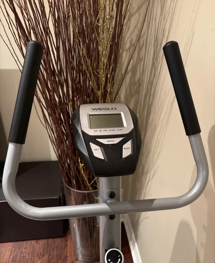 Weslo CT 2.4 Exercise Bike - photo 2
