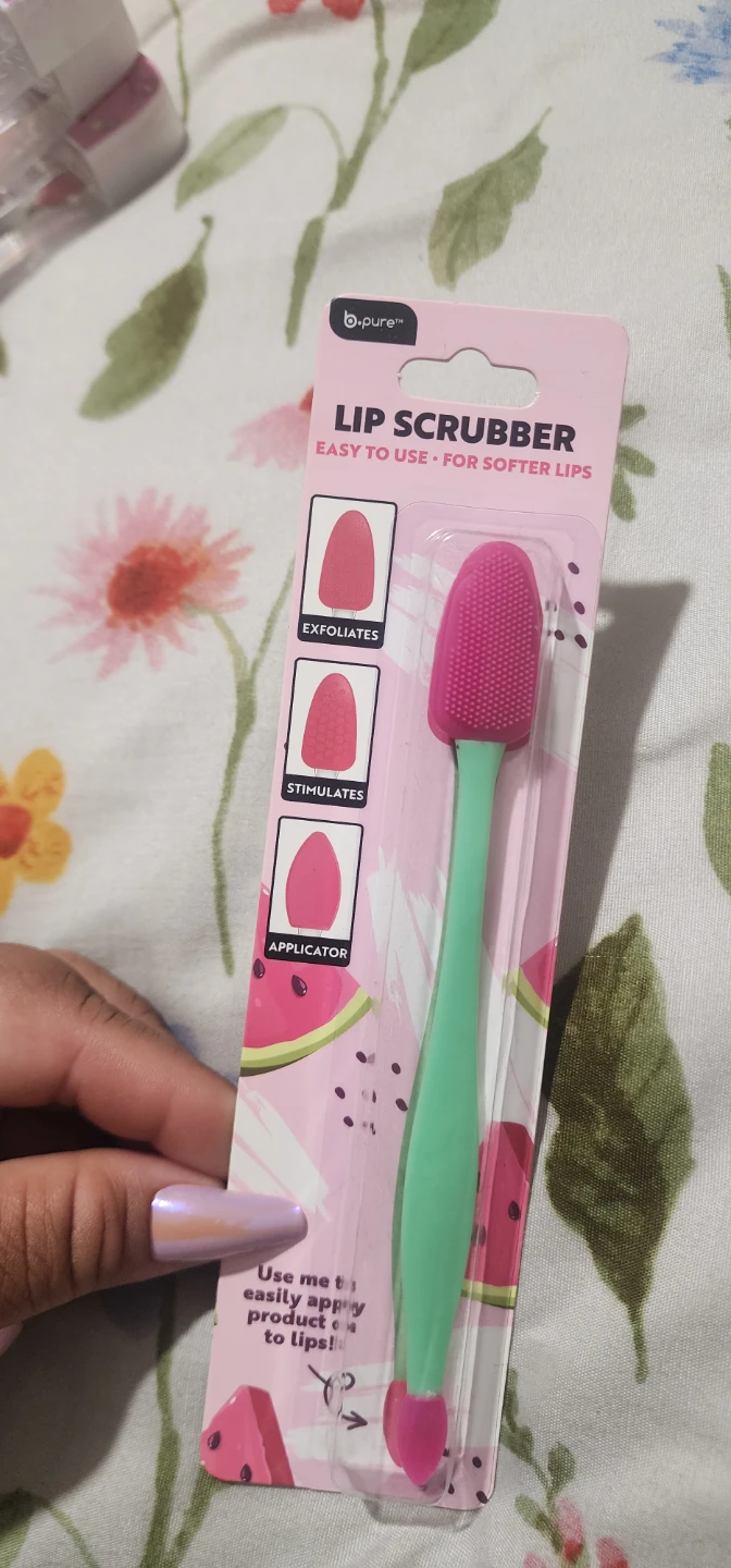 b.pure Lip Scrubber - Easy to Use