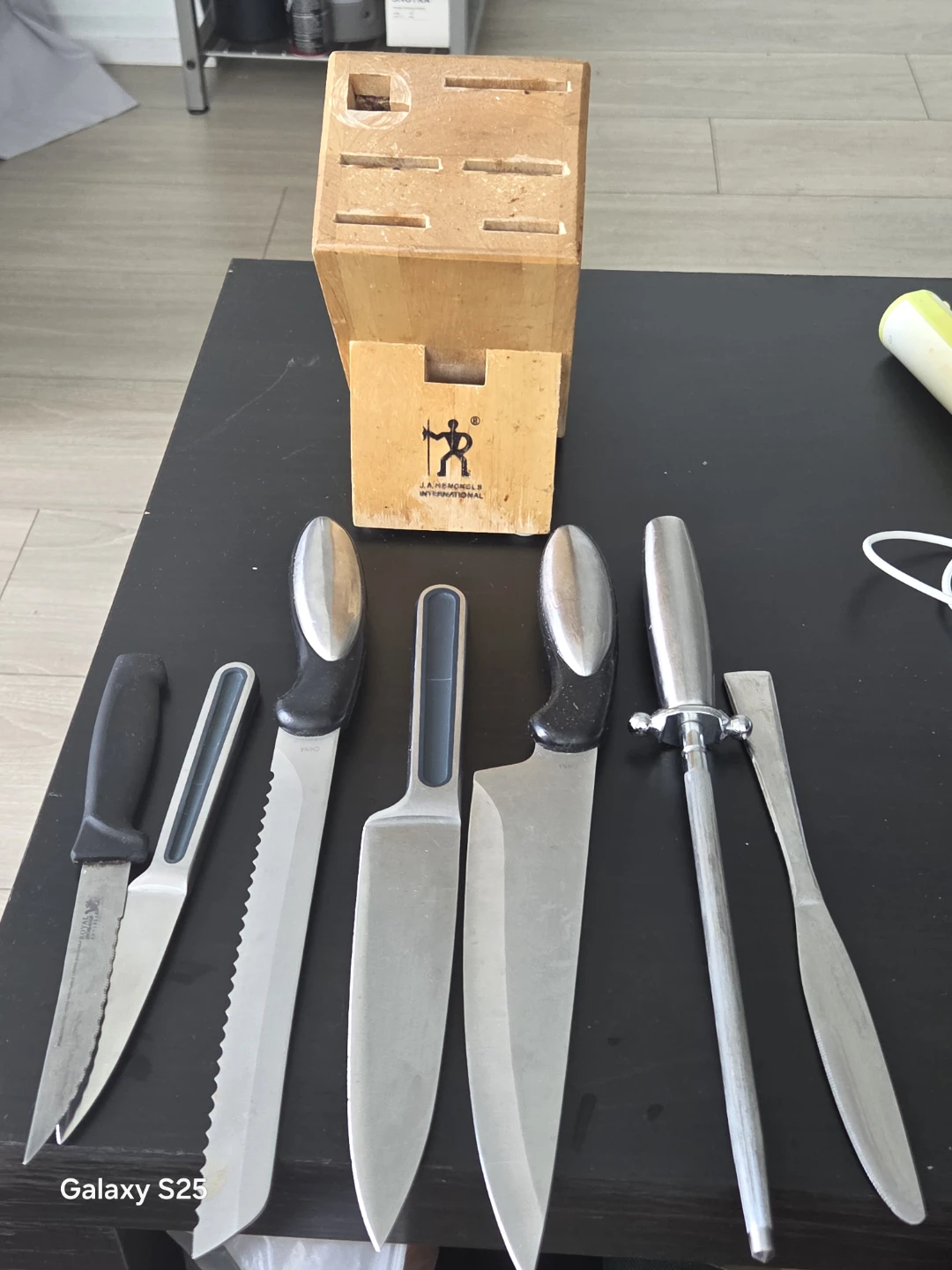 J.A. Henckels International Knife Block Set - photo 2
