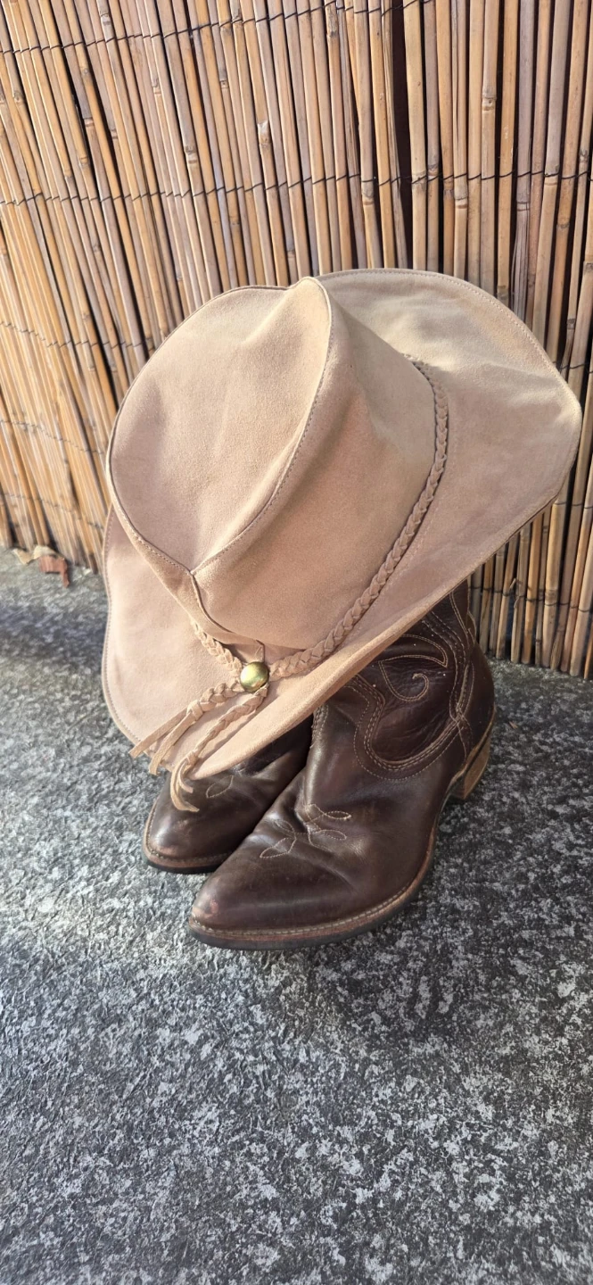 Brown Leather Cowboy Boots & Tan Suede Hat