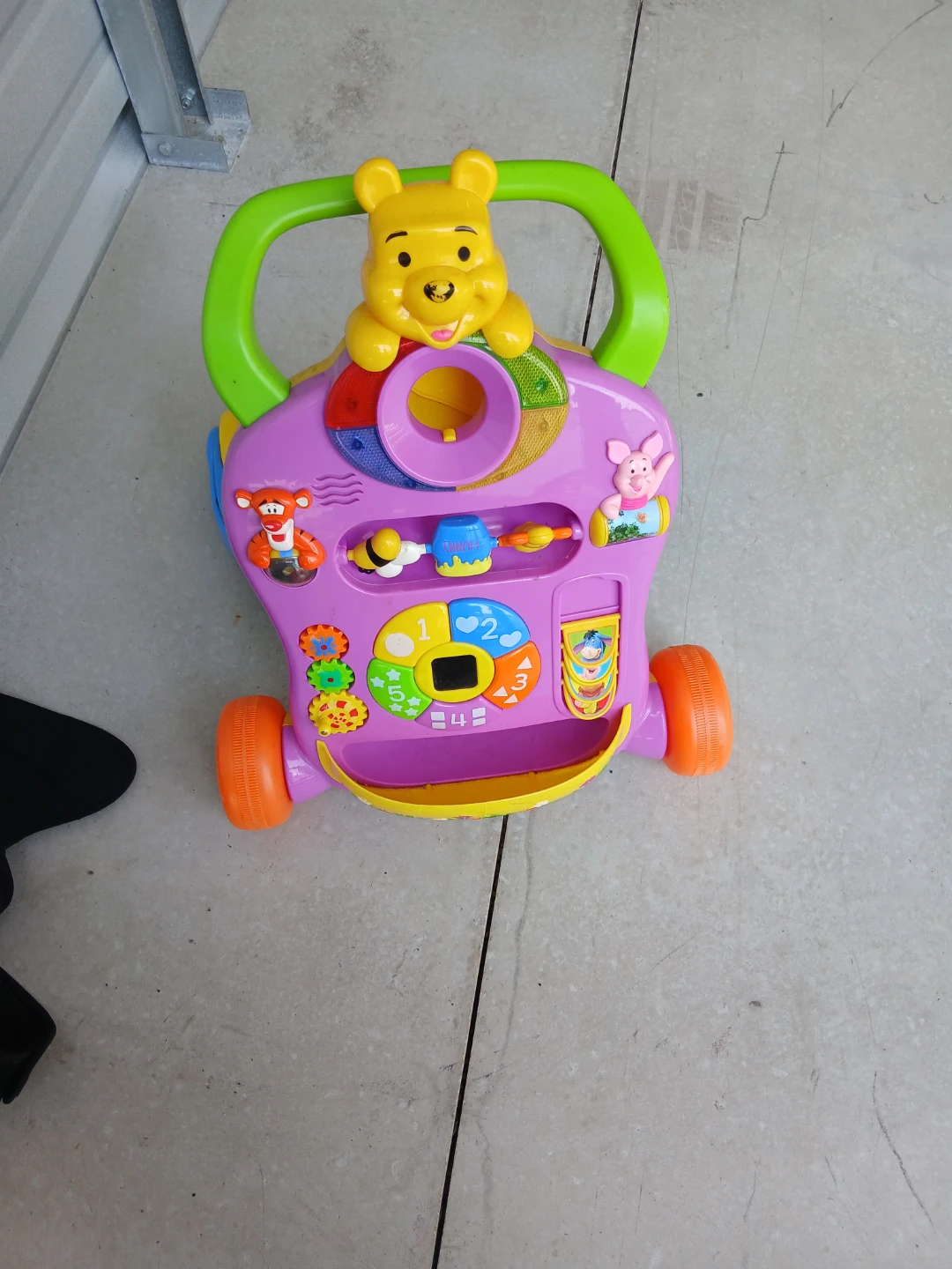 VTech Winnie the Pooh Learn & Grow Walker
