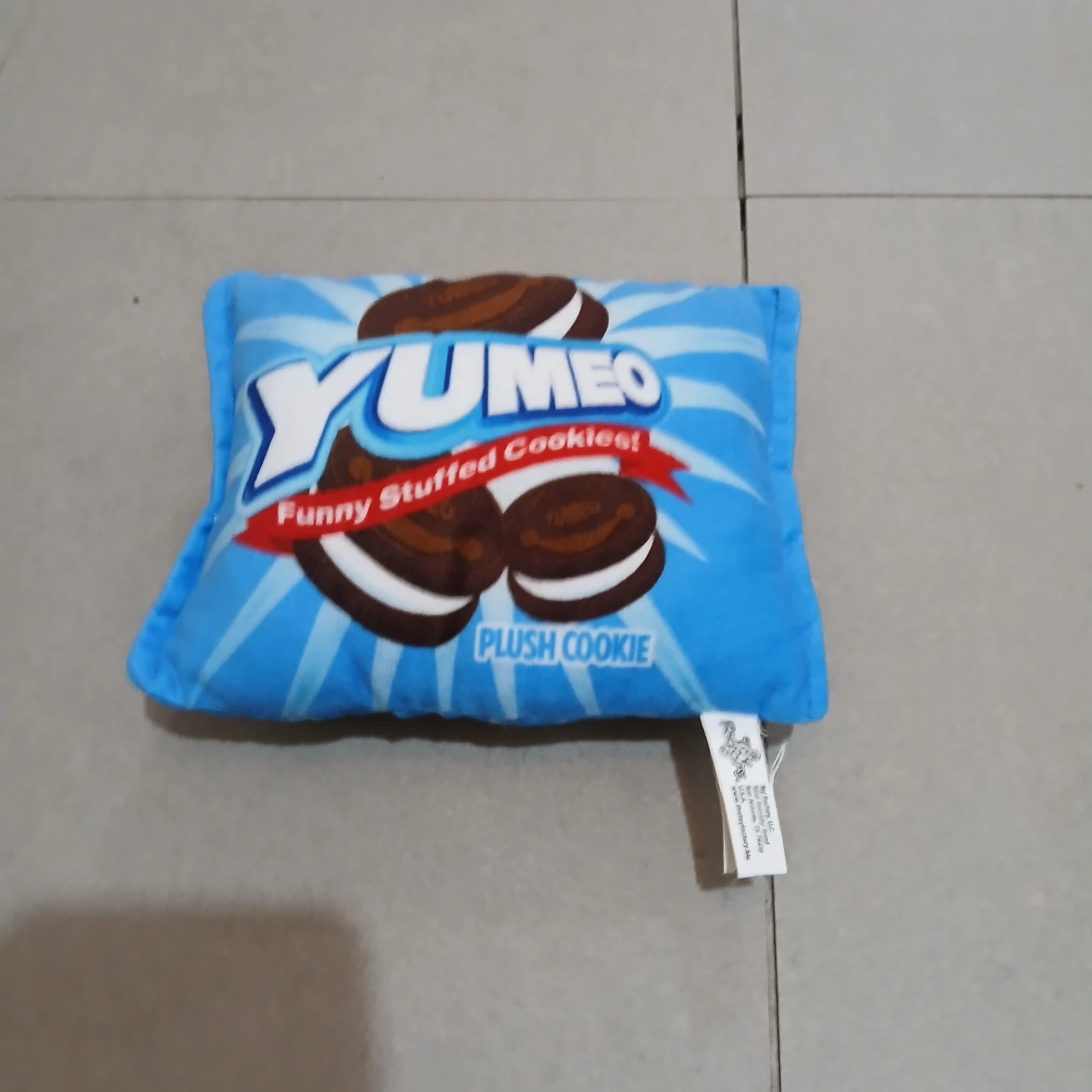 ⚽ Yumeo Plush Cookie Pillow