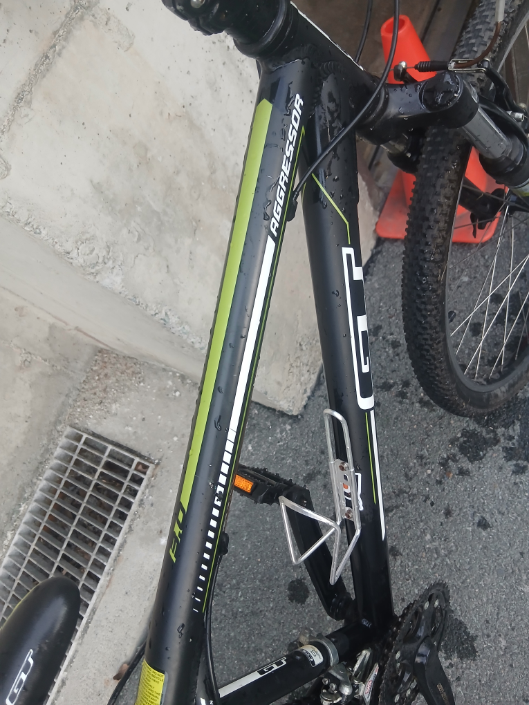 GT Aggressor Mountain Bike - photo 2