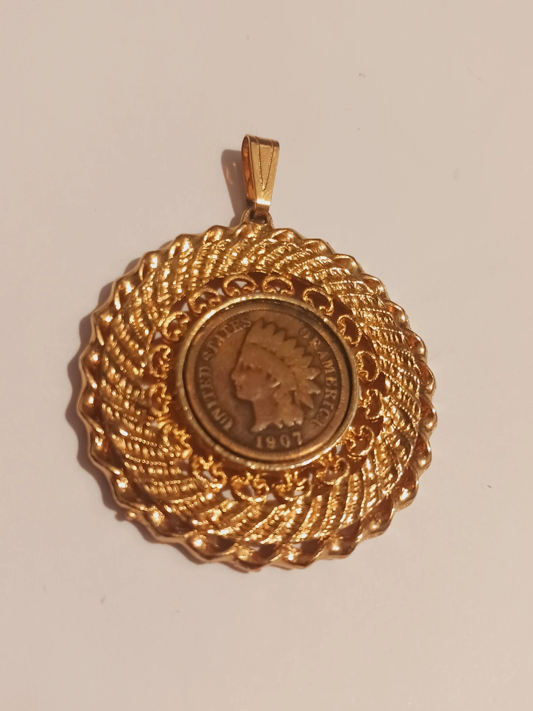 1907. Indian Head Penny Pendantcwith Gold Tone Frame