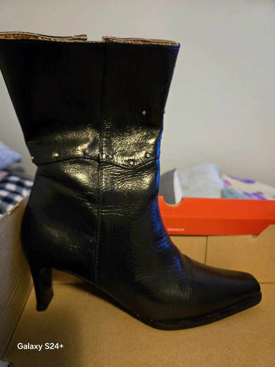 Black Leather Heeled Boots - photo 4