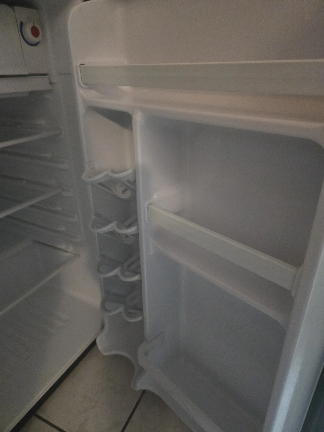 Danby Mini Fridge - photo 4