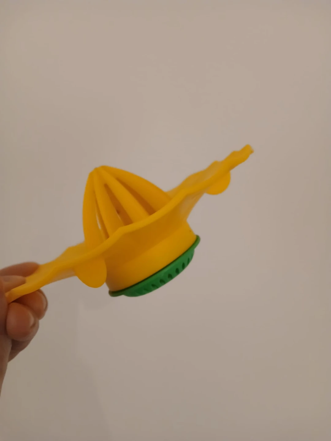 Yellow Citrus Juicer - photo 2