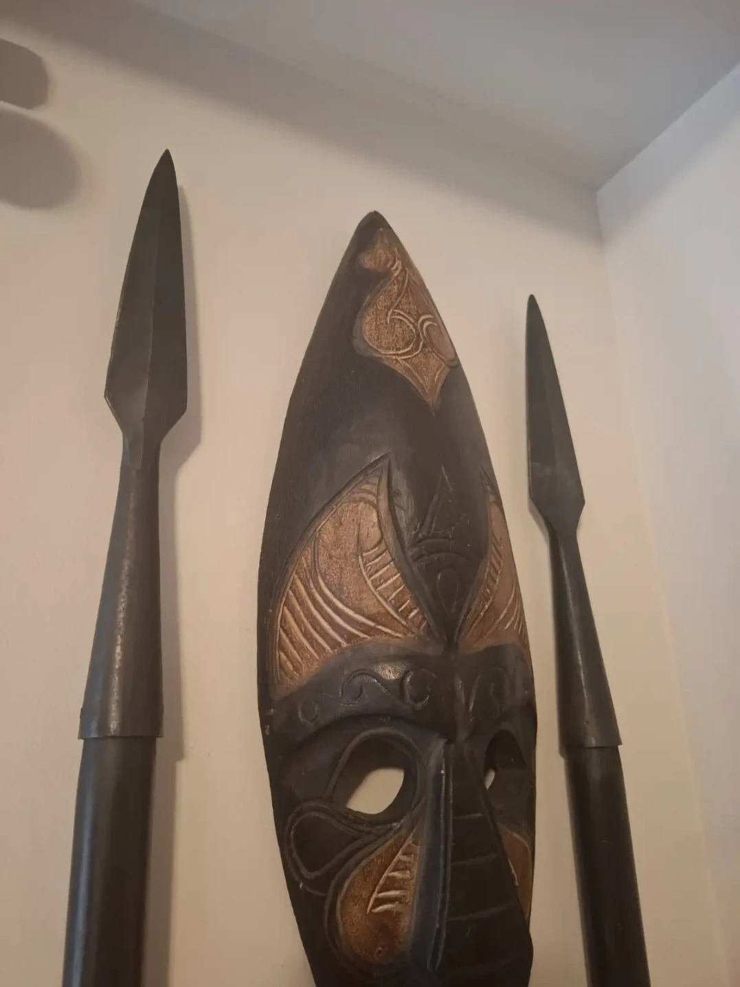 Decorative Tribal Masks and Spears Wall Display - photo 4