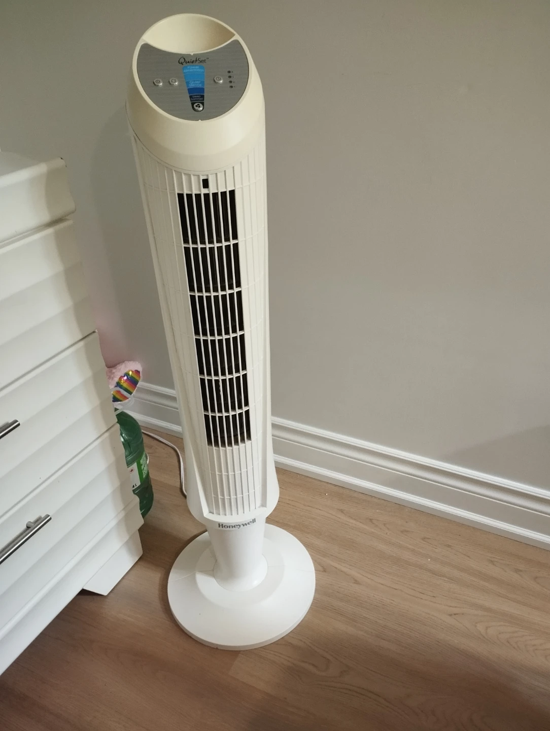 2 tower fans with remote - photo 2