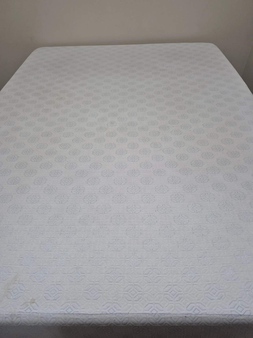 Queen Size Mattress Platform Bed Frame - photo 3