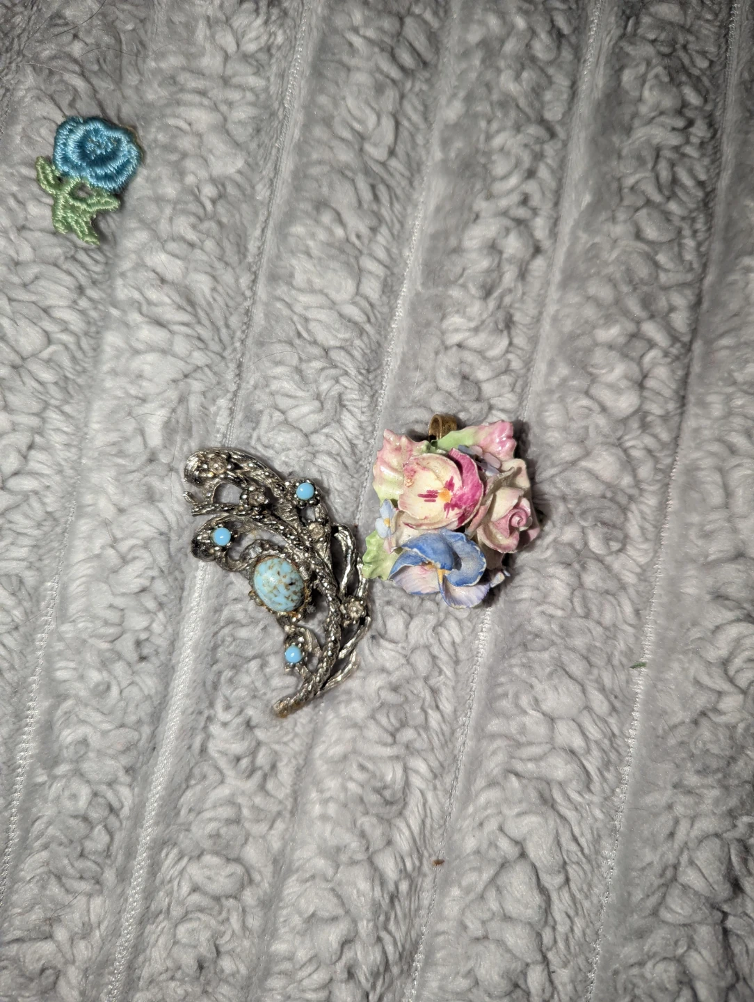 2 Vintage  Costume Jewellery Brooches
