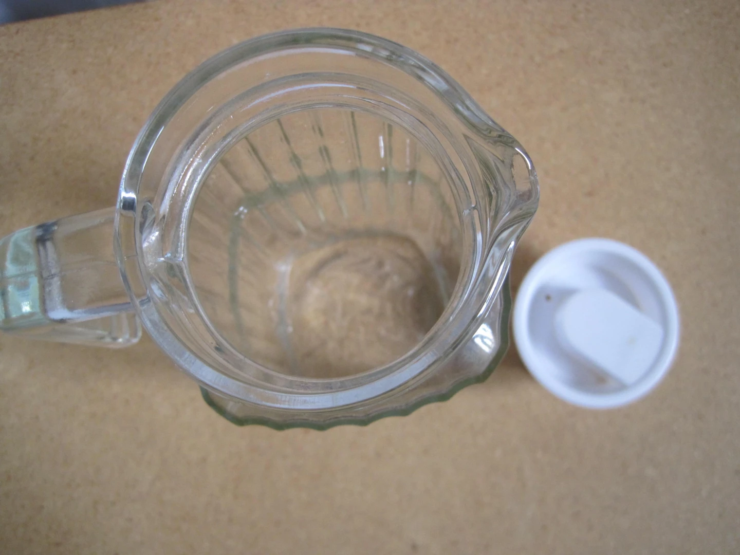 Glass Pitcher with Lid. Pick up only. - photo 3