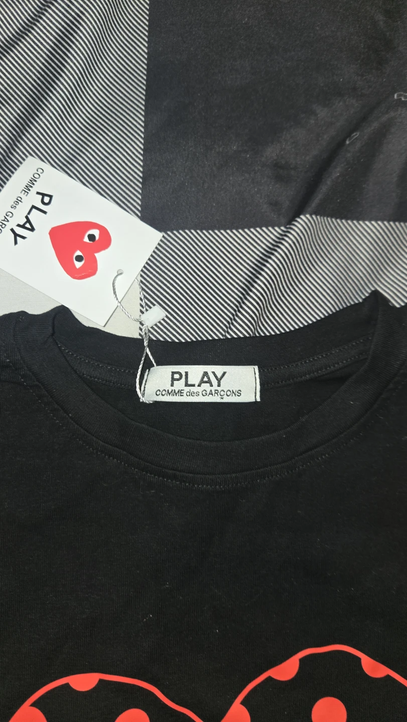 PLAY Comme des Garçons Black Heart Logo T-Shirt - photo 2