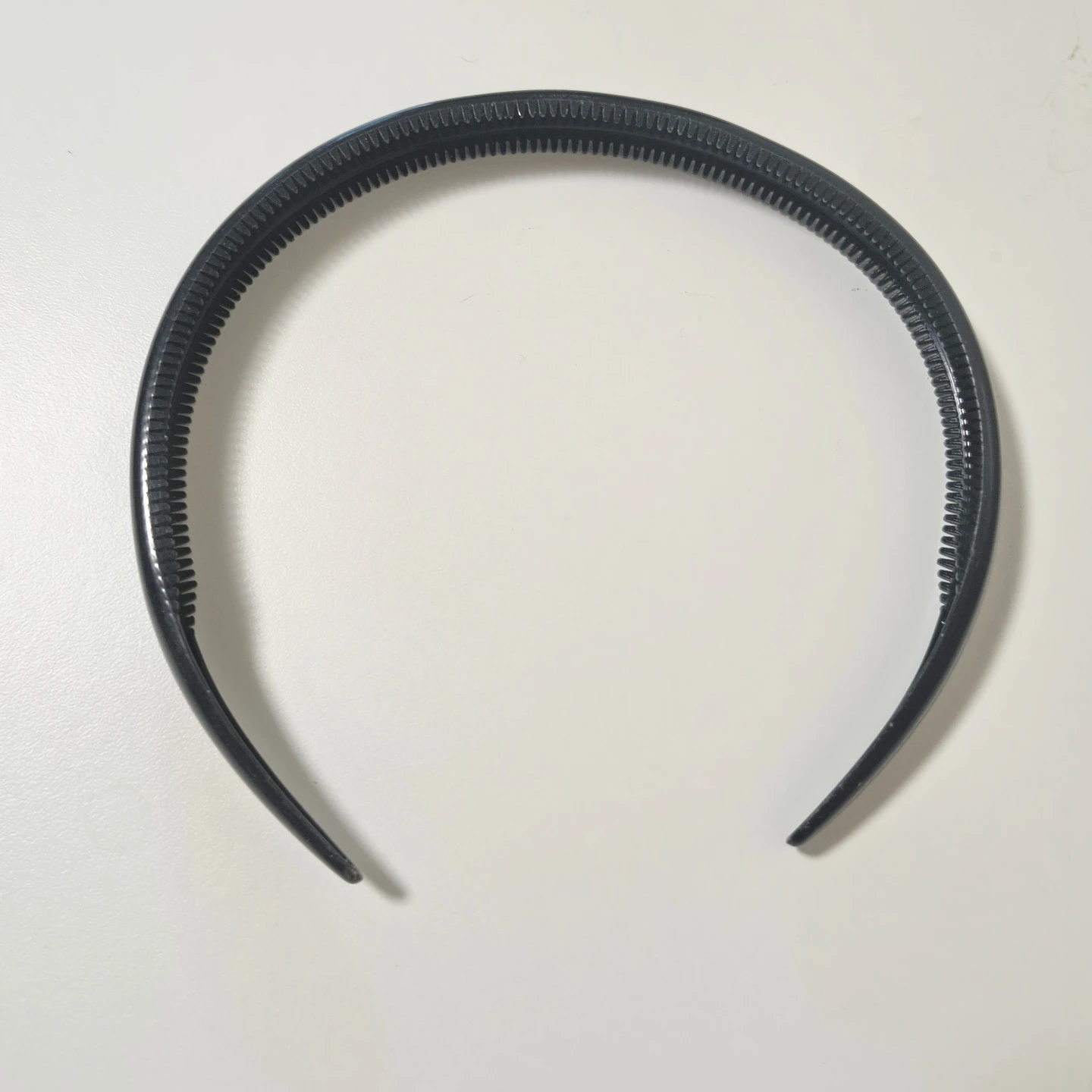 Black Plastic Headband with Teeth