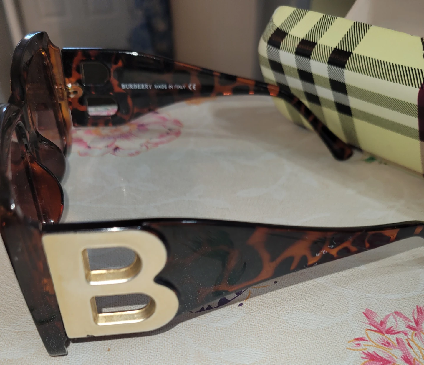 Burberry Sunglasses - photo 3