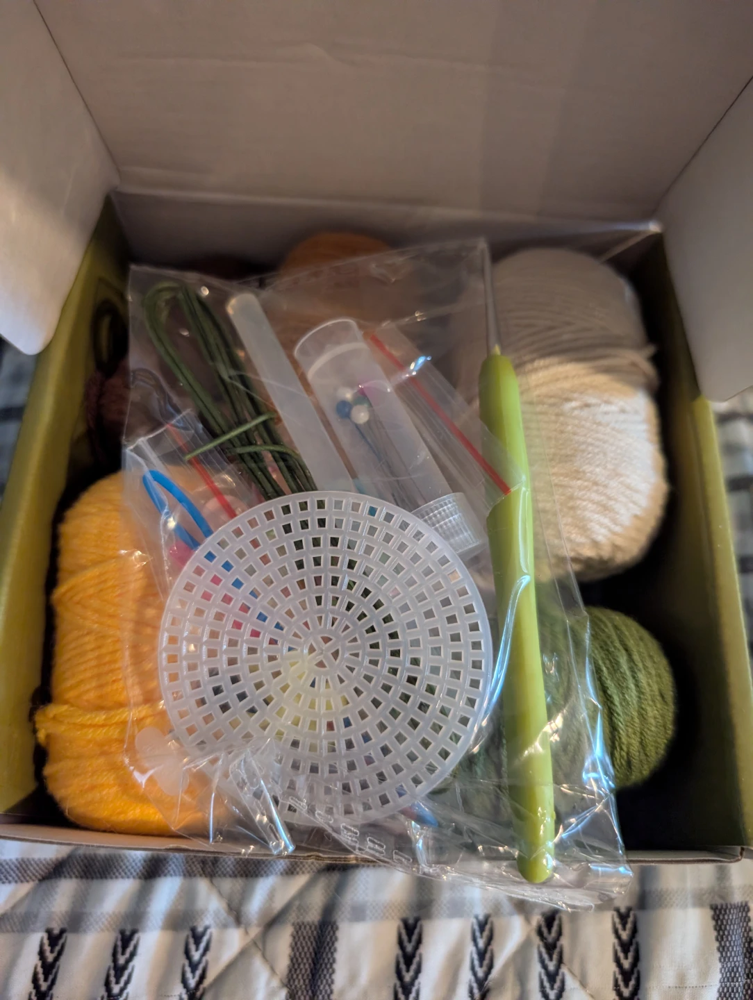 Sunflower Potted Plant Crochet Kit for Beginners - photo 2