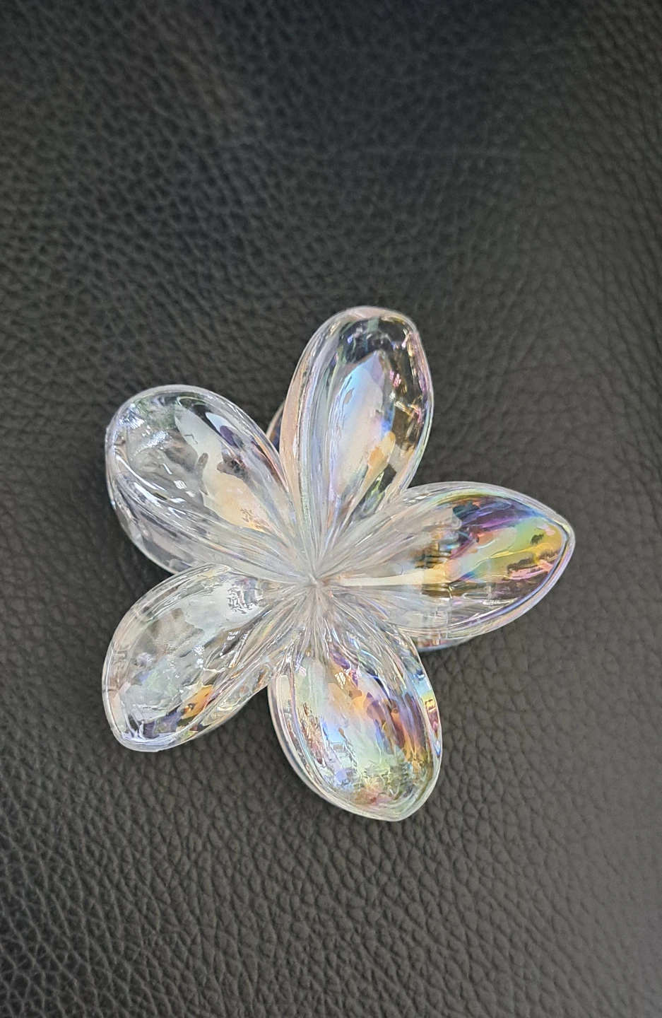 White iridescent flower claw clip