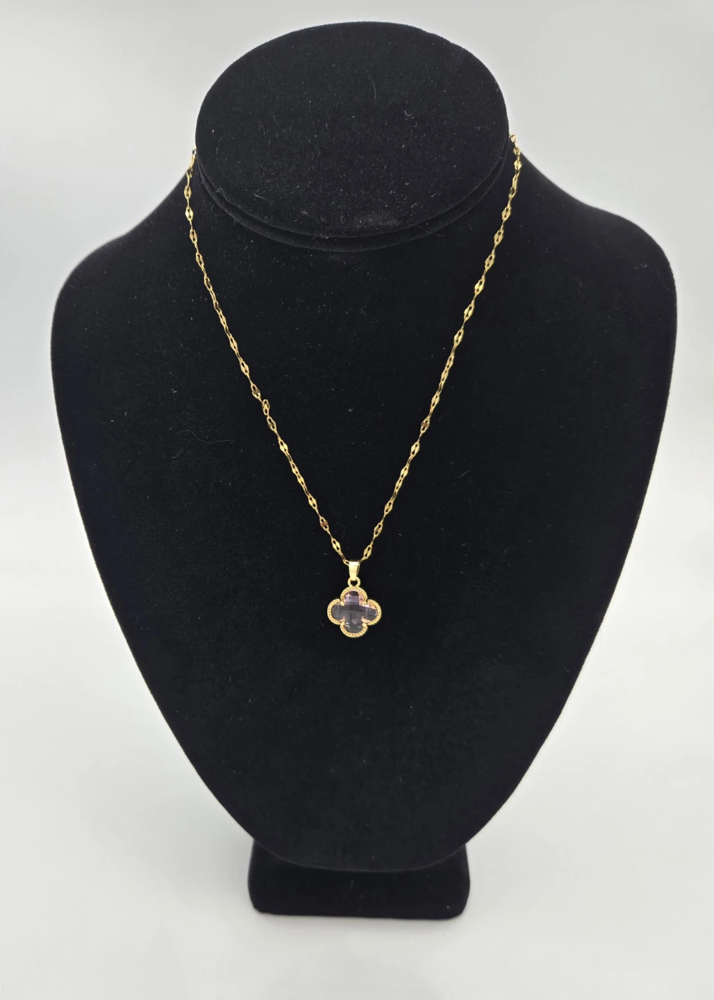 Laminated Gold Clover Pendant Necklace