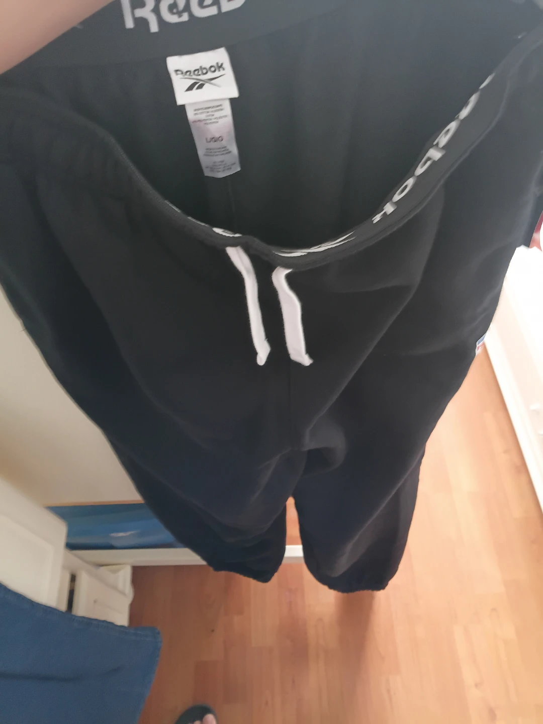 Brand New~Reebok Black Sweatpants. ⚽