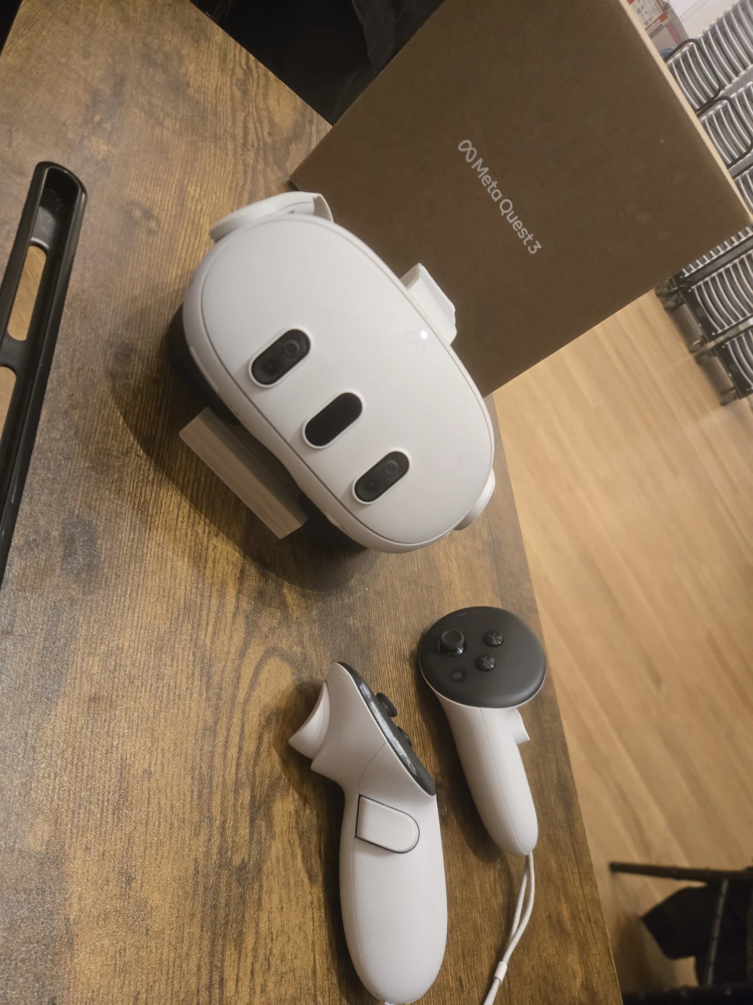 Meta Quest 3 VR Headset with Controllers - photo 3