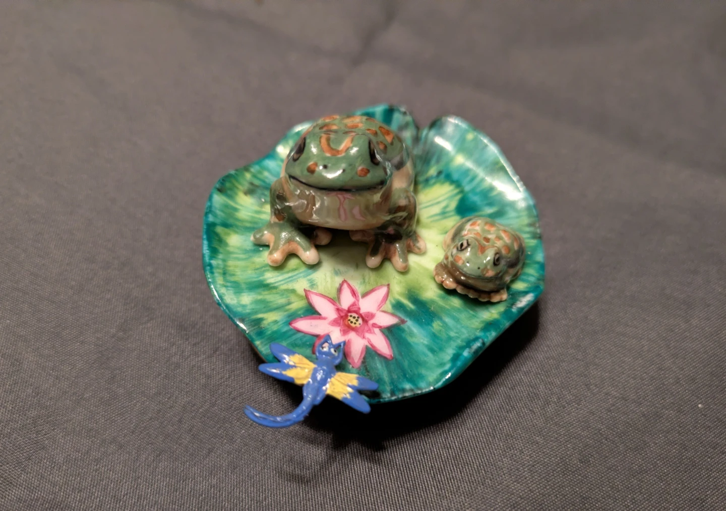 Rochard Limoges Frog and Dragonfly Hinged Box - photo 3
