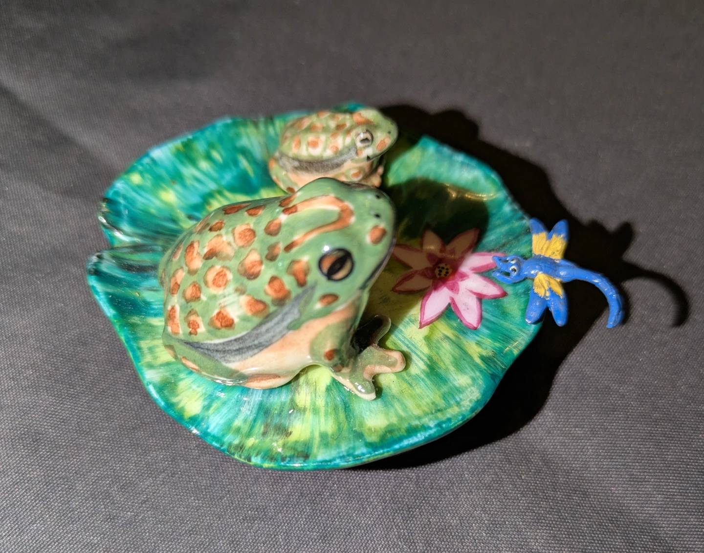 Rochard Limoges Frog and Dragonfly Hinged Box - photo 5