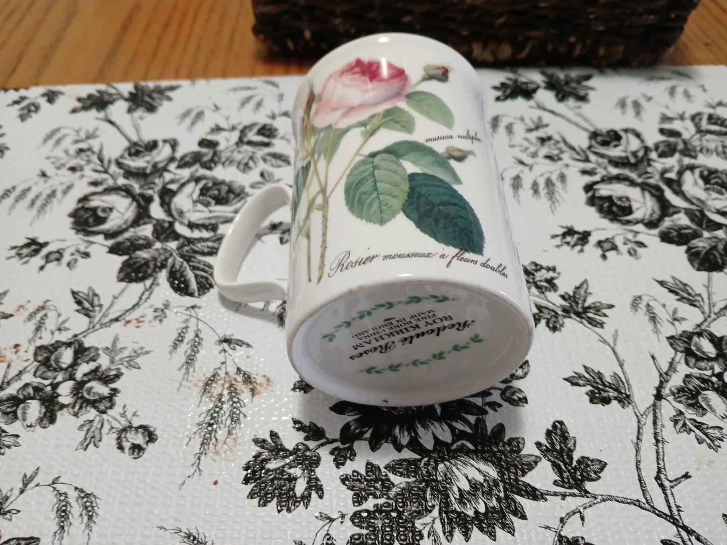 Royal Bone China Roses Mug - photo 2