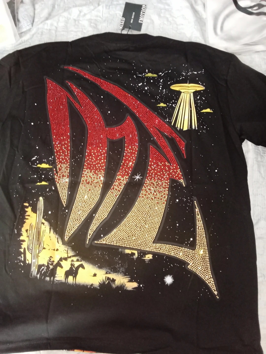 MIXED EMOTION T-Shirt Alien Cowboy Graphic Tee - photo 2