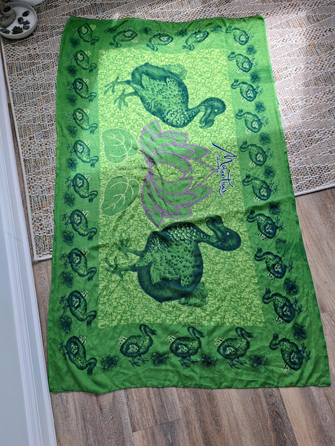 Martius Dodo Bird Print Green Throw Blanket - photo 4
