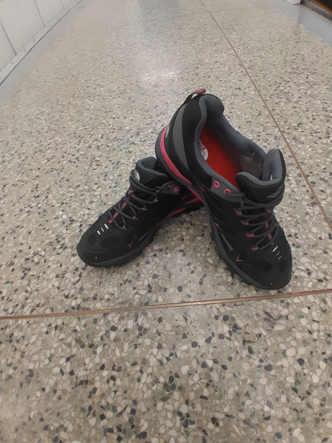 The North Face Hiking Boots Women's Size 10 - photo 2