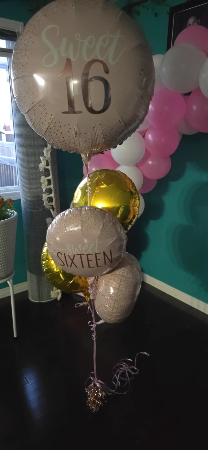 Sweet 16 Balloon