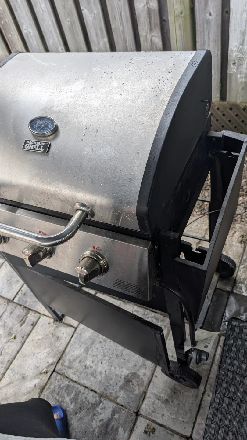 Backyard Grill 3-Burner Propane BBQ - photo 2