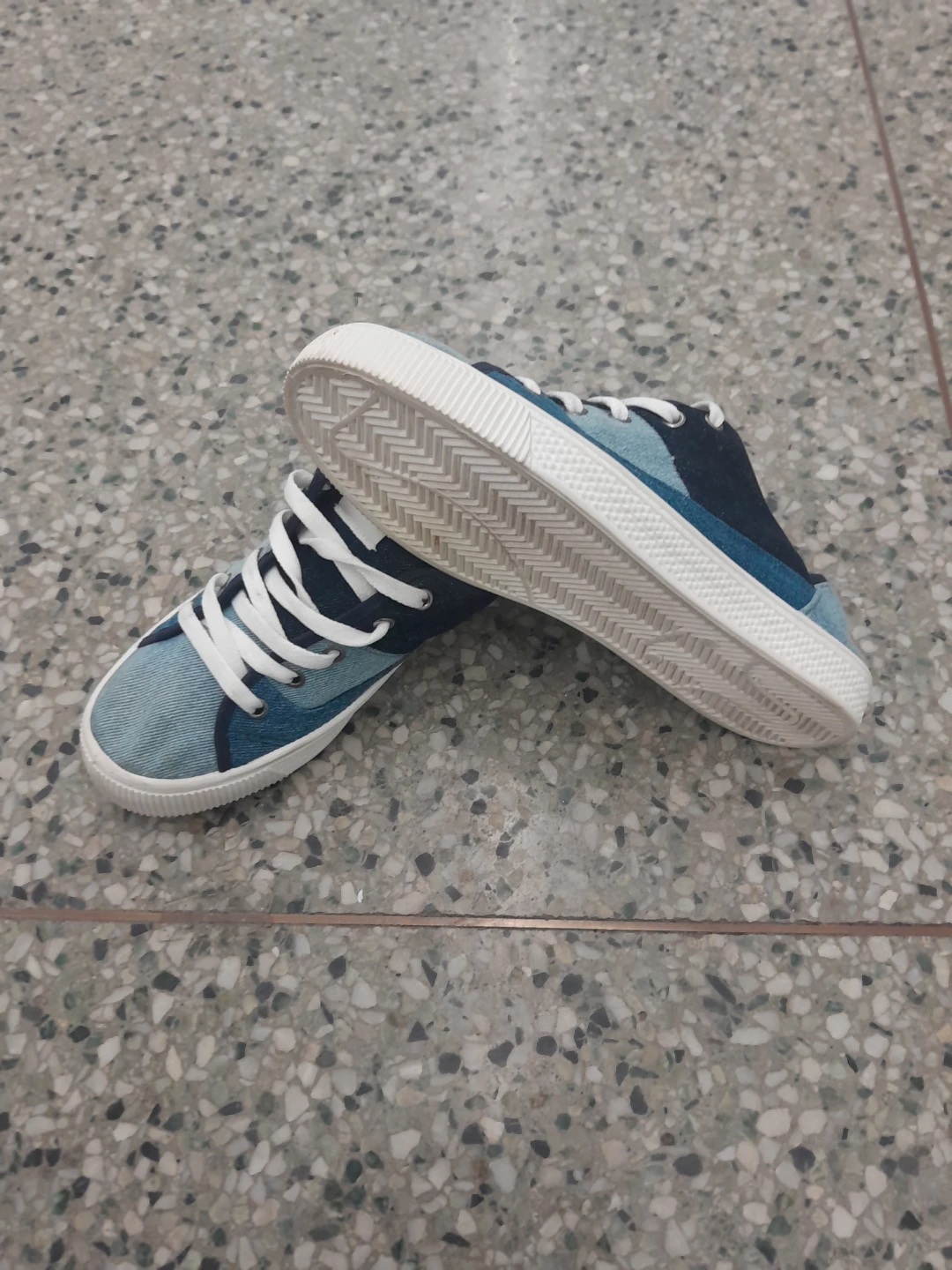Levi's Denim Sneakers women's size 8 - photo 2