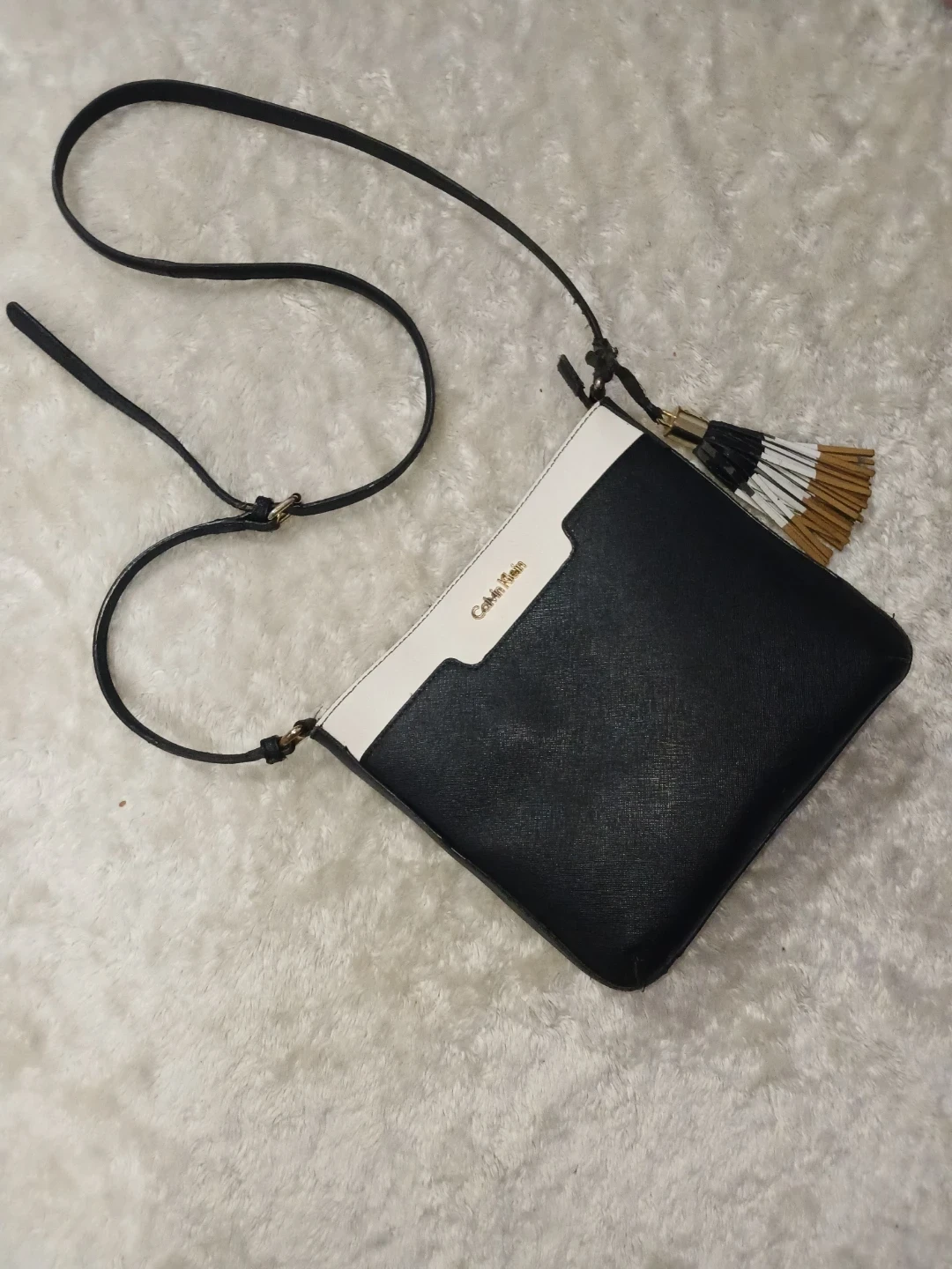 Calvin Klein Crossbody Purse - photo 3