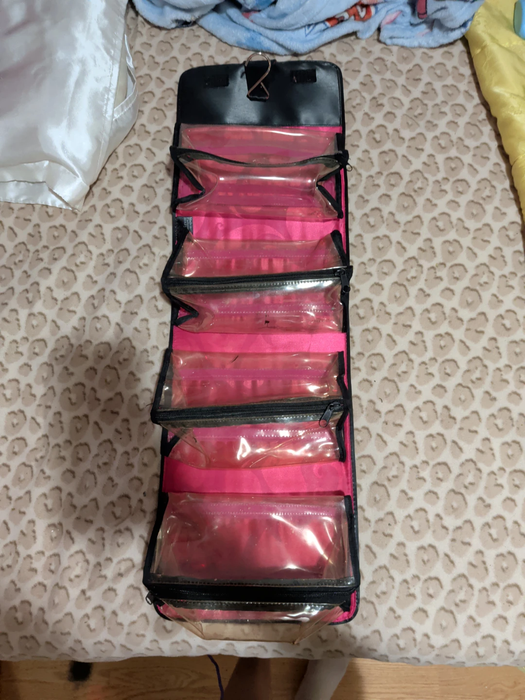 Mary Kay Roll-Up Cosmetic Bag - photo 2
