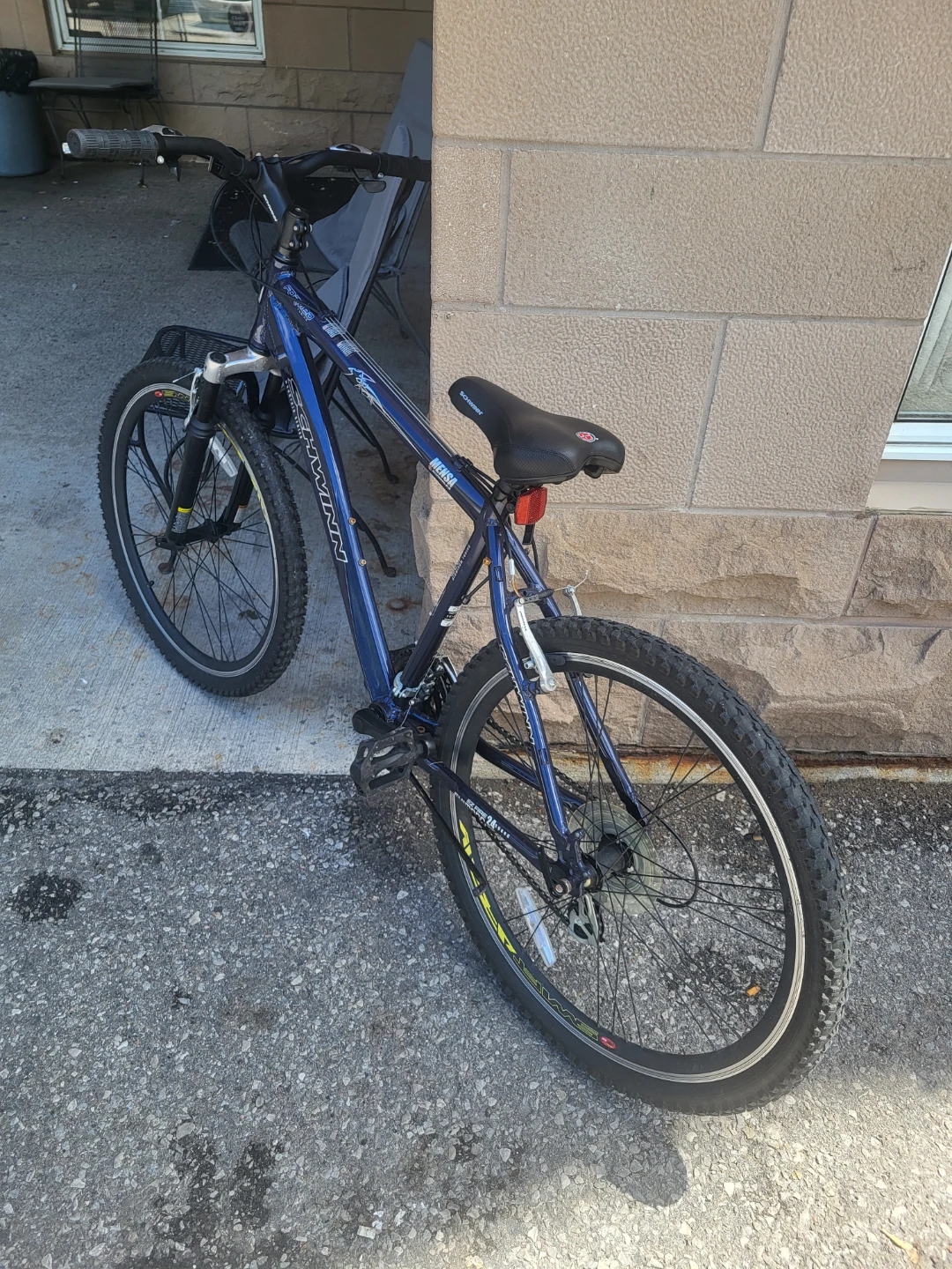 Schwinn Mesa Blue Mountain Bike