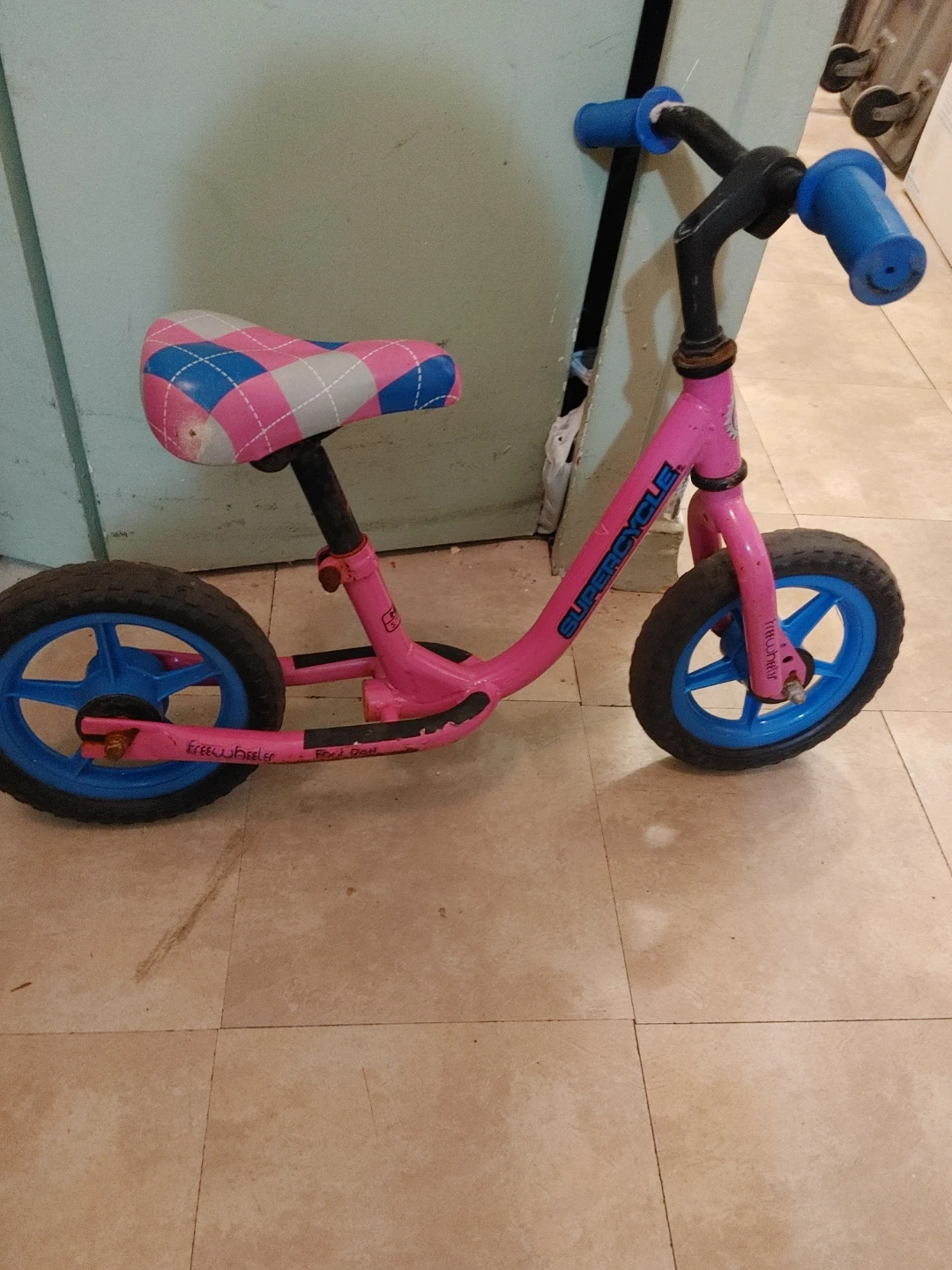 Pink Supercycle Balance Bike