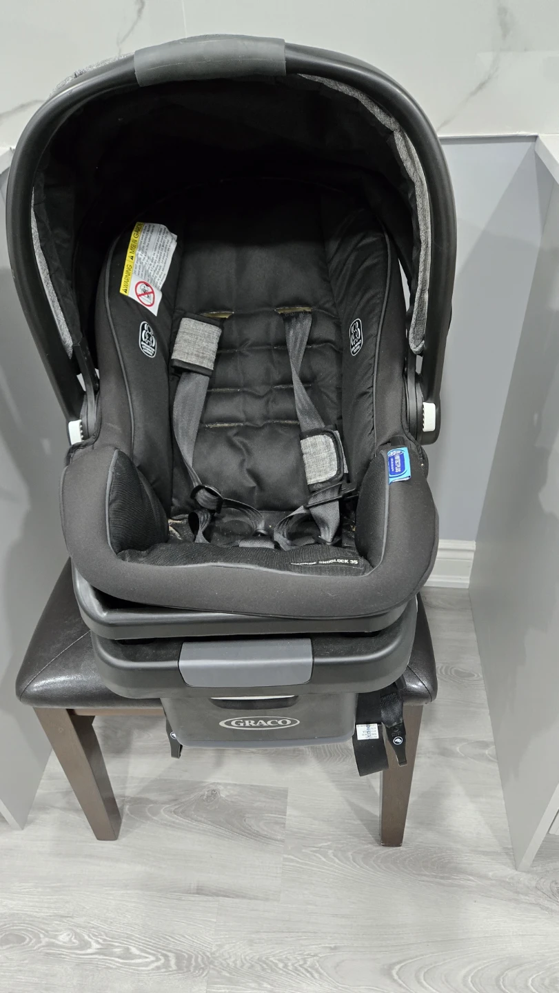 Graco  Infant Car Seat