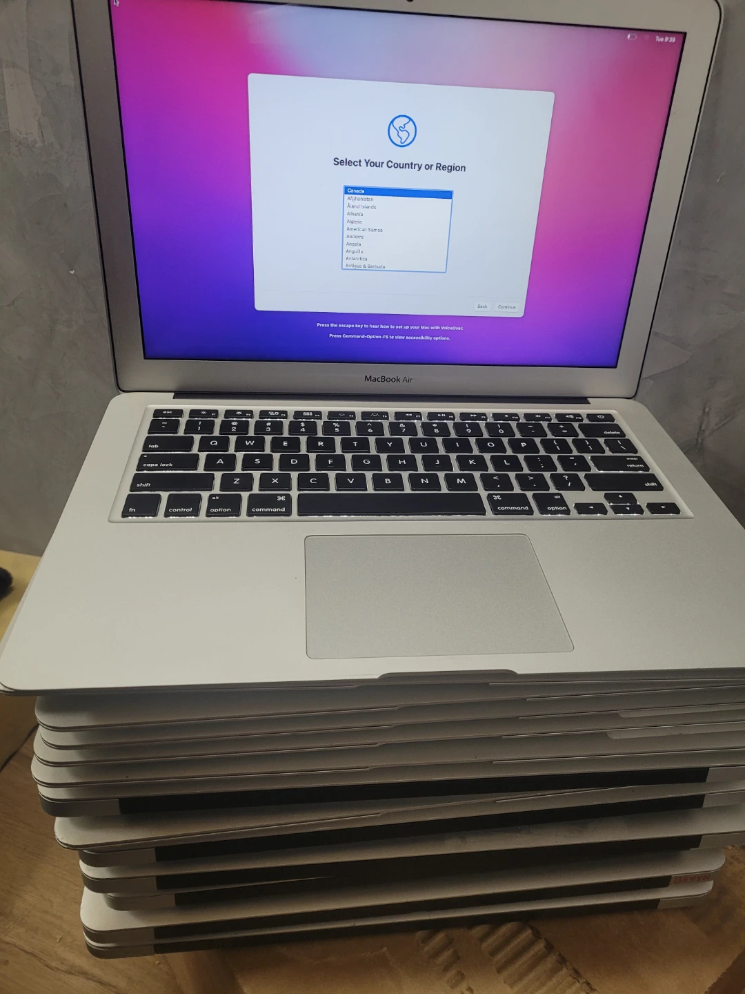 Apple MacBook Air 2017 Laptop-$110 - photo 3