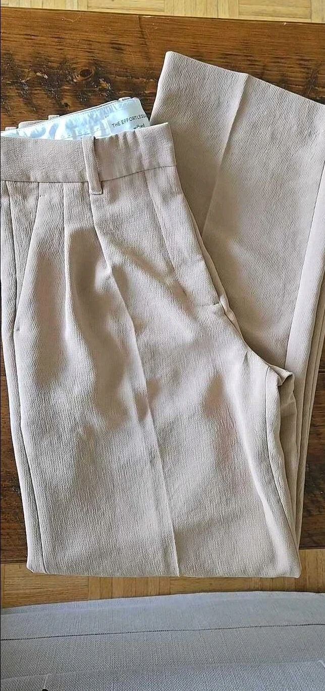 Wilfred Aritzia Effortless Pant Beige Size 2