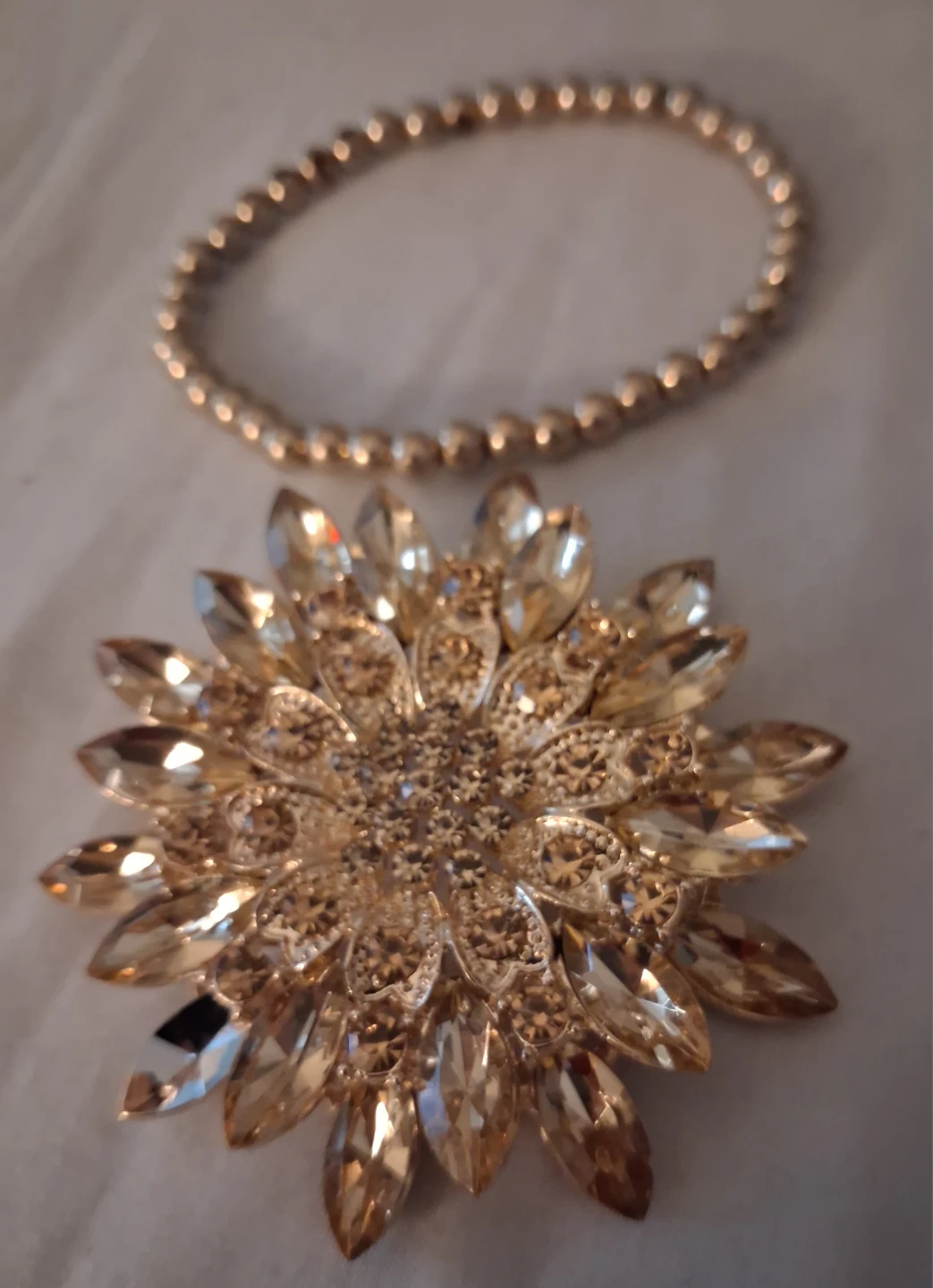 Gold Tone Crystal Flower Brooch & Beaded Bracelet Set - photo 4