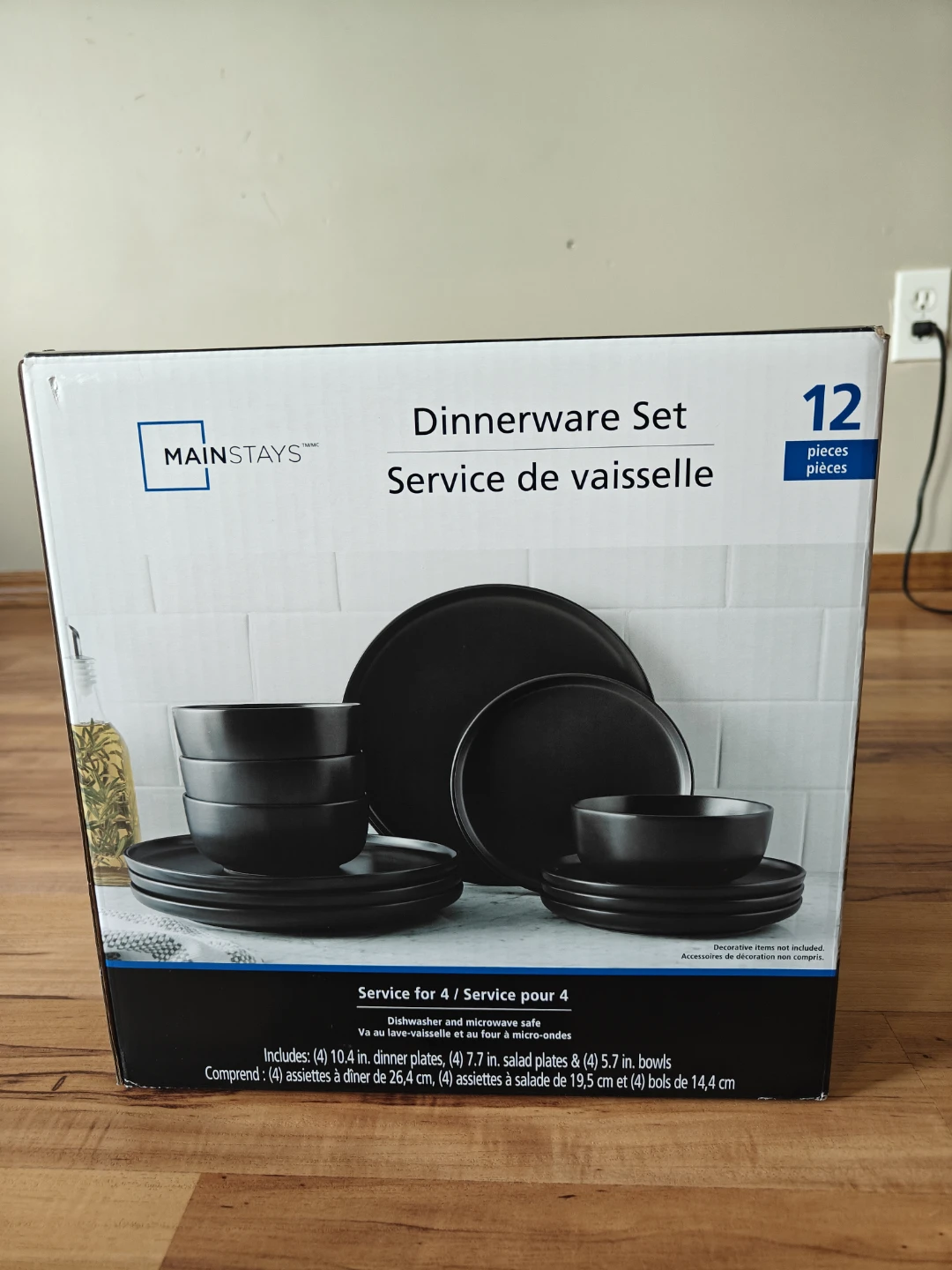 Mainstays 12-Piece Dinnerware Set - Black
