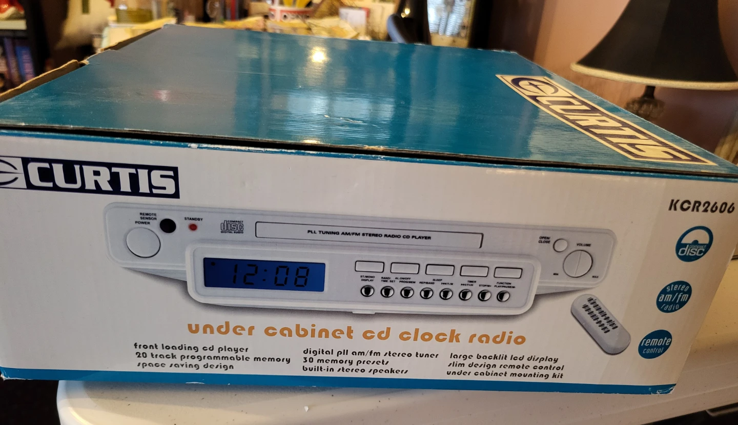 Curtis Under Cabinet CD Clock Radio