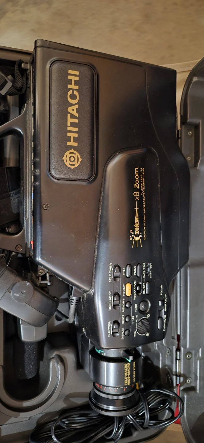 Hitachi VM-S708A Video Camera with x8 Zoom