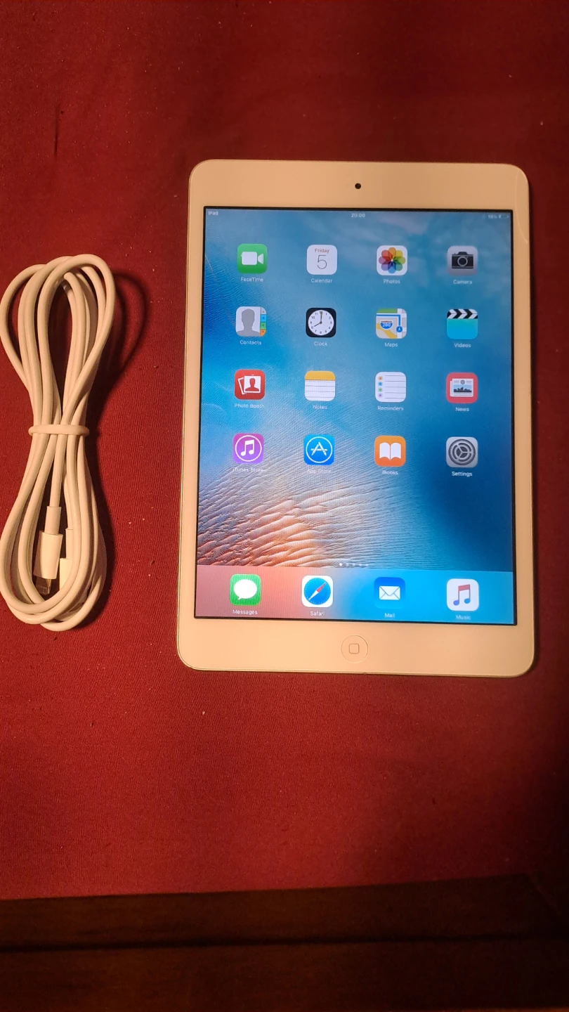 Apple iPad Mini like new fully working - photo 2