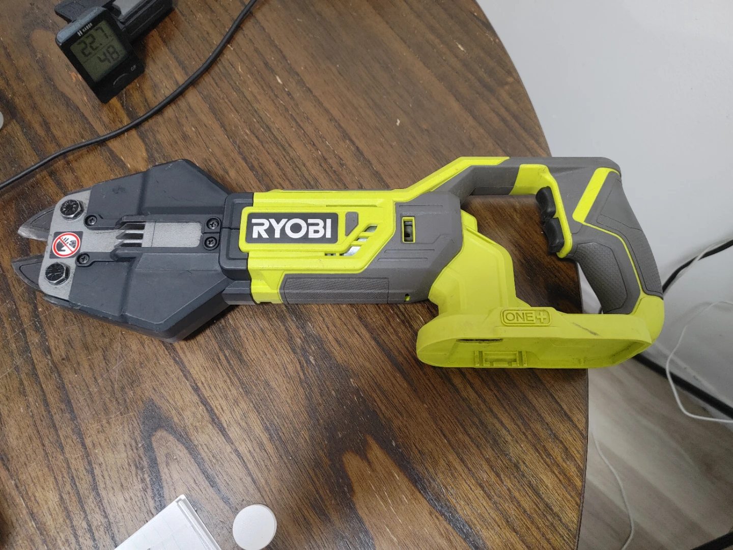 Ryobi ONE+  bolt cutter